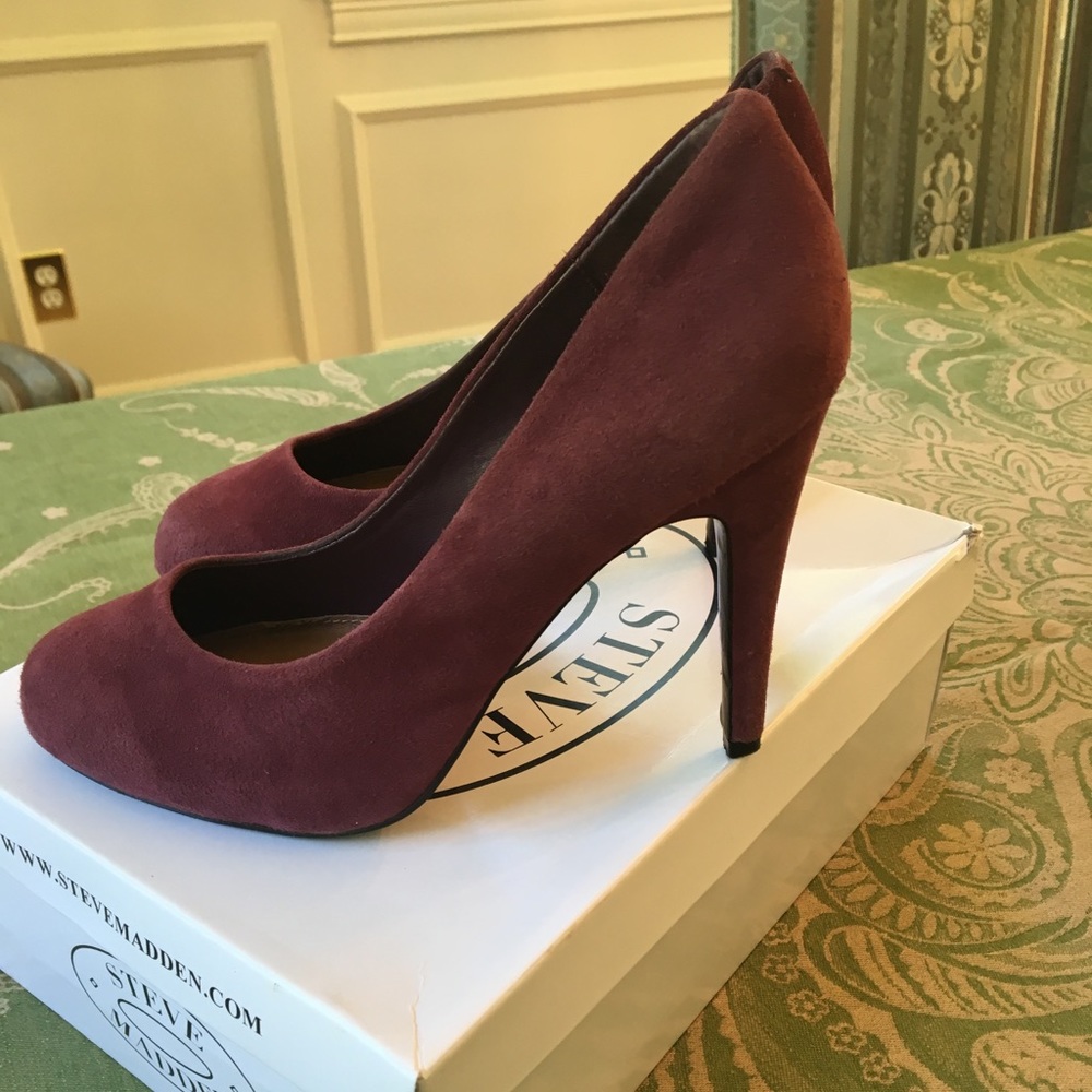 Steve Madden Remedy 4” heels.